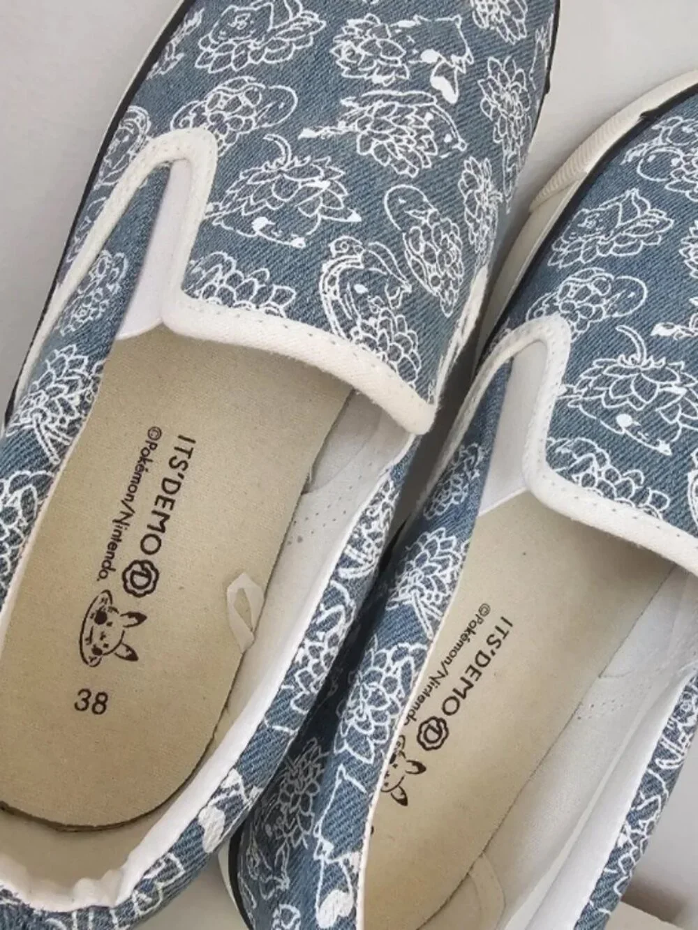 POKEMON x ITS DEMO Limited Collab Denim Pokemon Floral Pattern Sneakers - Picture 5 of 9